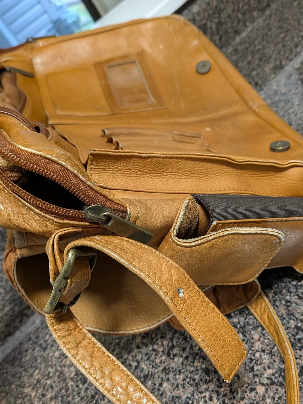 Classic Tan Leather Messenger Bag - Men's Briefcase